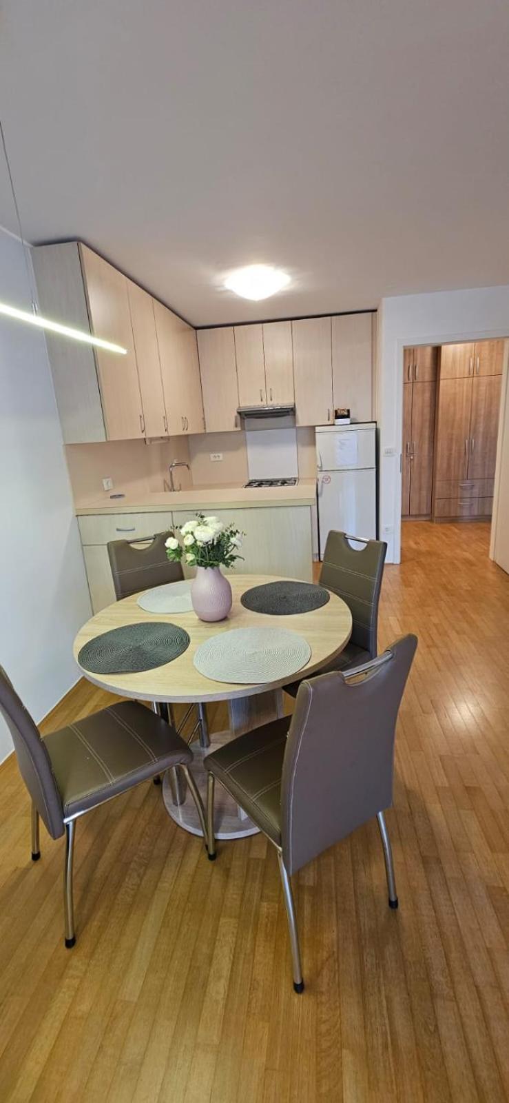 Lana Apartment